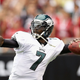 Illustration for article titled Michael Vick Is Staying With The Eagles, Lets Get Excited